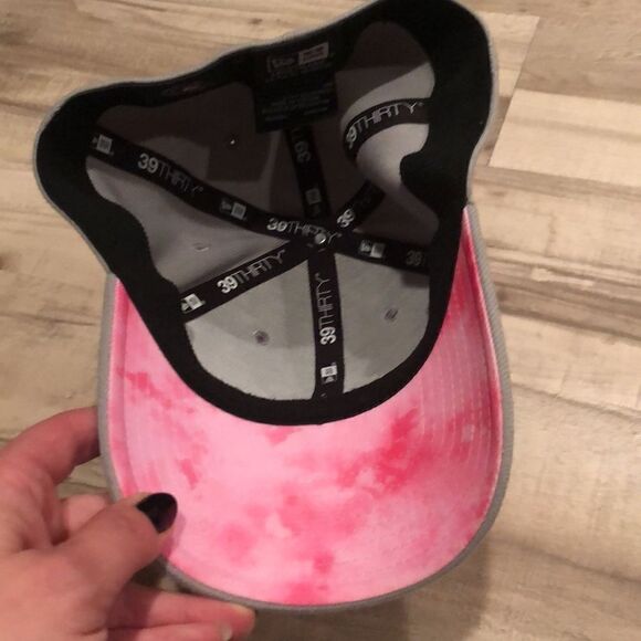 Cubs baseball hat 39Thirty New Era pink and gray large/XL - Picture 3 of 5